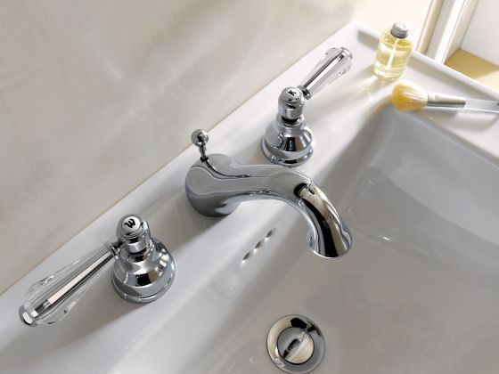 Delphi Deco  Смеситель для умывальника на три отверстия  Хром