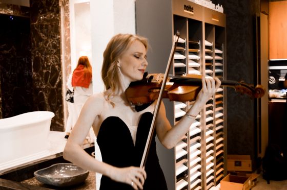 Jörger Präsentation der Jörger Produkte im Studio von ArtCentre in Kasan.