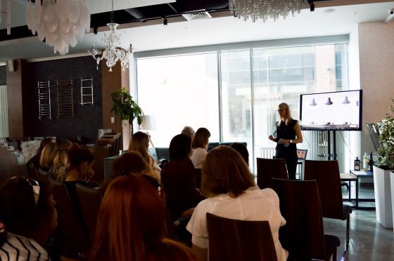 Jörger  Präsentation der Jörger Produkte im Studio von ArtCentre in Kasan.
