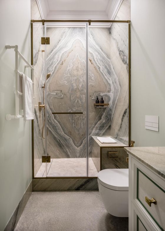 Joerger, санузел, дизайнер Елена Маркина, смеситель дизайнерский, Empire Royal, матовая латунь, мрамор ocean green, душевой комплект