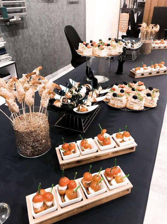 Jörger Präsentation der Jörger Produkte im Studio von ArtCentre in Kasan.