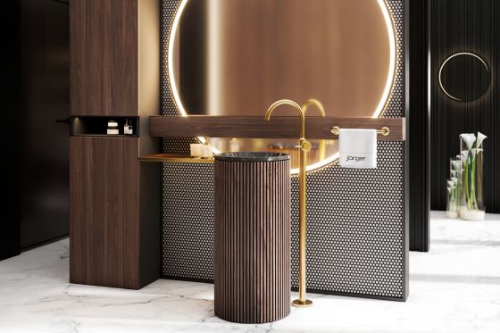 Дизайнерский смеситель Valencia «матовое золото» для раковины, черная напольная раковина, шкаф под раковину в темном дереве и акцентная мозаика на стене