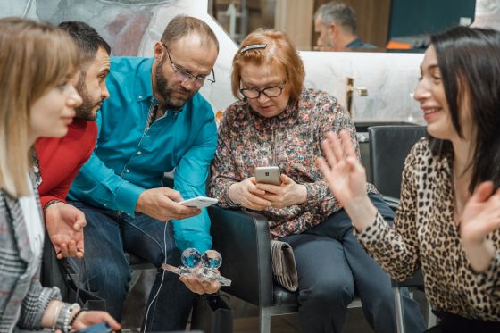 Jörger  Дизайн-завтрак для архитекторов в салоне "Европейская Сантехника"  вариации хрустальных ручек