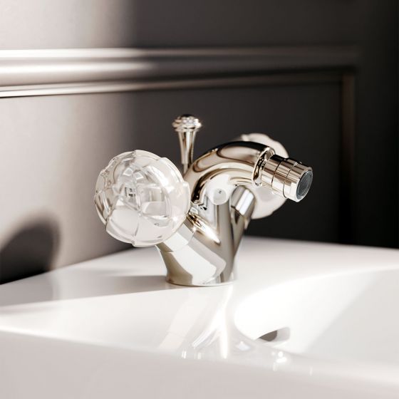 Jörger Design, Belledor, Silbernickel, Mother of Pearl, Perlmutt, Ein-Loch-Armatur, Bidet, Schmuckdesign, exklusiv, luxuriös, elegant, Fürstenberg, Wand-Bidet, Laufen, The New Classic, weiß