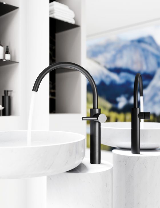 Jörger Design, Charleston Square, Mattschwarz, Schwarz, matt, Waschtischarmatur, Waschtisch, Einhandbatterie, Armatur, XXL, freistehend, Waschtisch, Weiß, Rexa Design, puristisch, modern, elegant