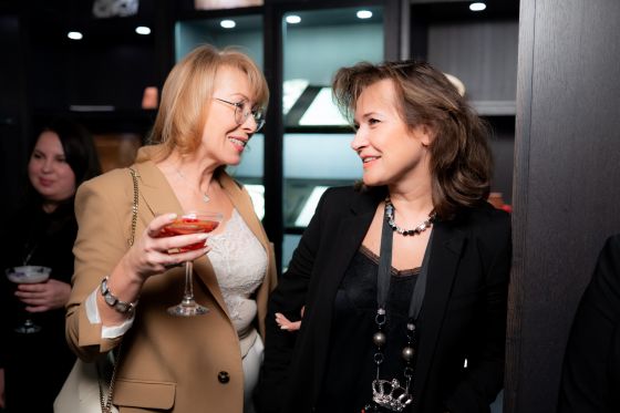 Designerin Anna Koltunoff mit der Architektin Tatiana Mironova Denisenko