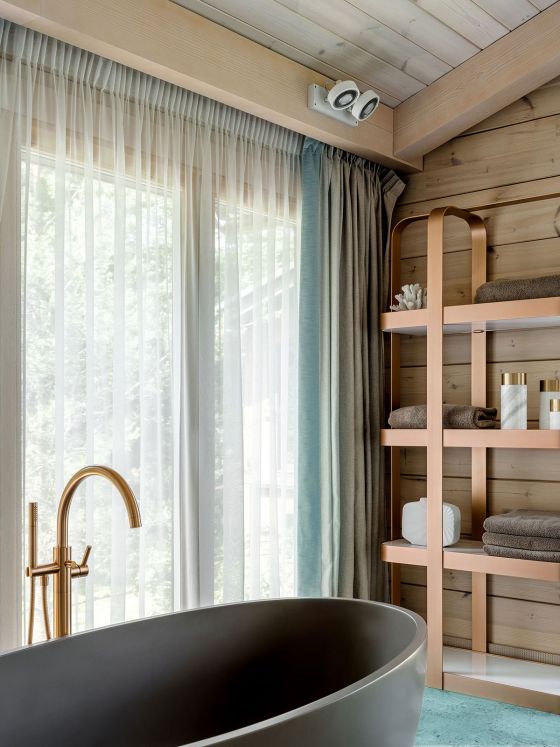 Jörger Design, Charleston Royal, однорычажный смеситель для ванны, напольный, розовое золото, дизайнер Павел Иванов,  ванна овальная, oasis, эко-шик, ванная с окном, ручной душ, luxury