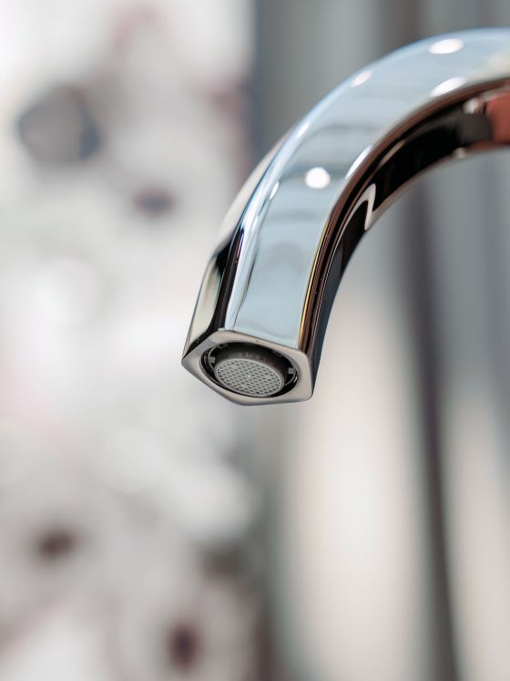 Jörger Design, Shado, дизайнерский смеситель, излив, пятигранник, аэратор, Nerz, антрацит, АрхМосква2024, премьера, новинка, премиум, люксовый