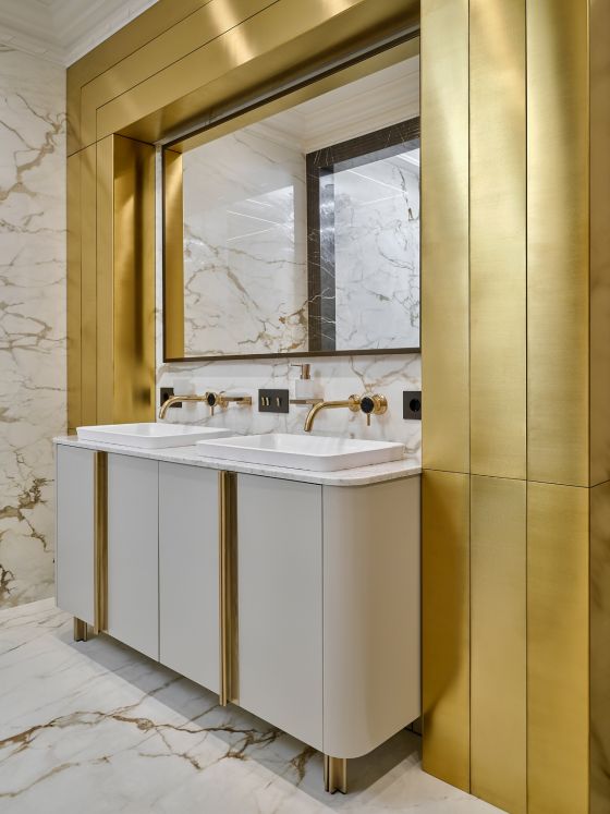 Jörger Design, Valencia, design taps, single-lever, wall-mounted, mixer, sunshine matt, black crystal, art deco, Ekaterina Gorbunova, double basin vanity unit, bathroom, brass frame, elegant, luxury, gold 